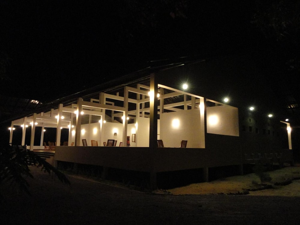 Naaval Hotel 4/45