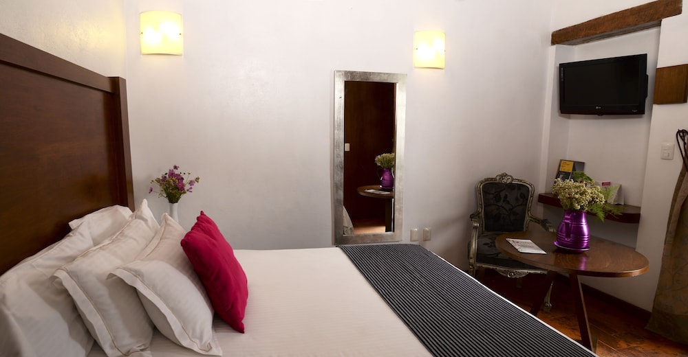 EL SERAFIN HOTEL BOUTIQUE 15/80