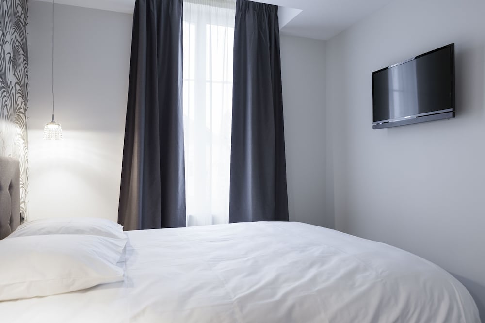 Hotel Du Maine 12/33