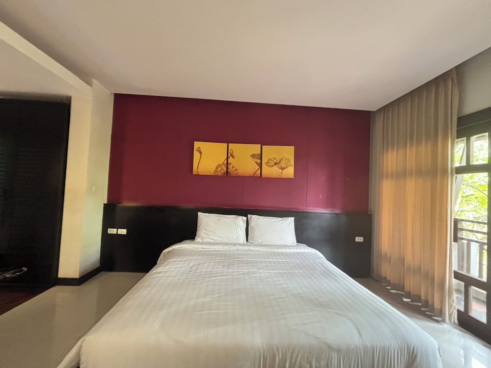 GARDEN, DELUXE, KING BED