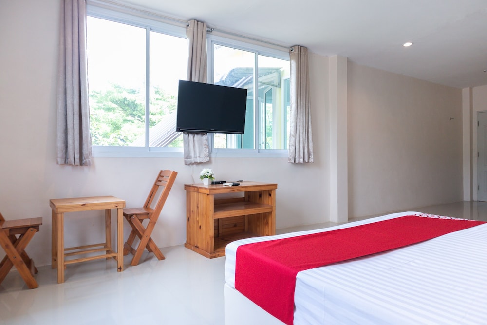 Norn Ranong Hostel 11/29