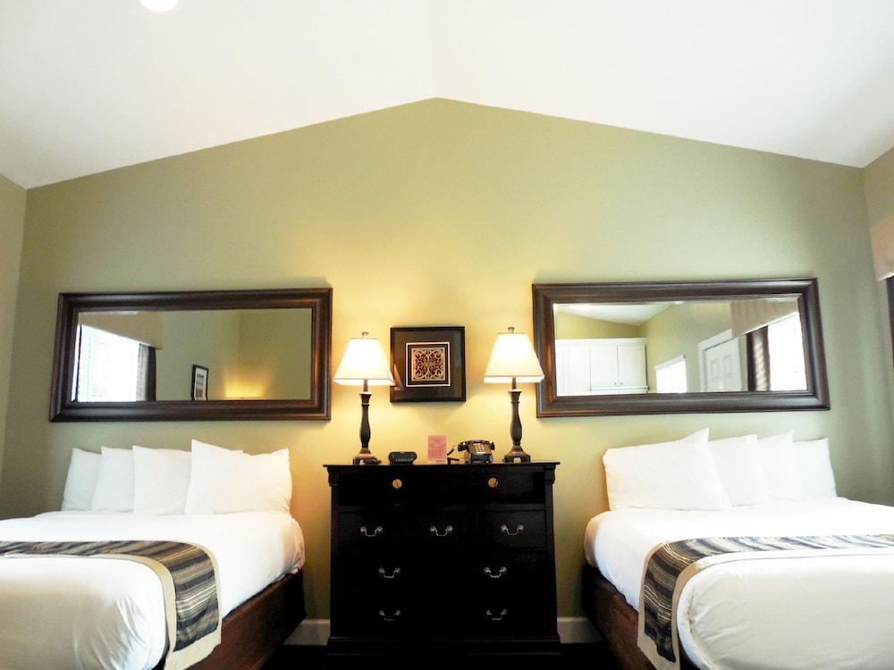 Sea Breeze Inn And Cottages 15/75