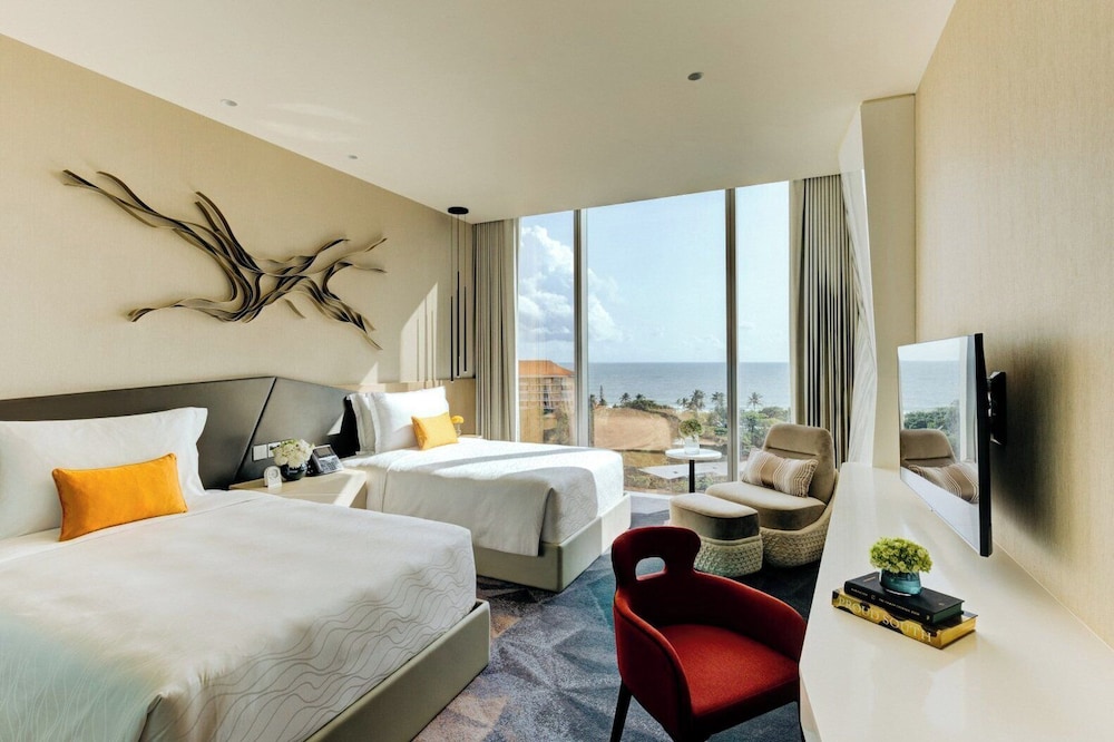 ROOM, TWIN BEDS, OCEAN FRONT