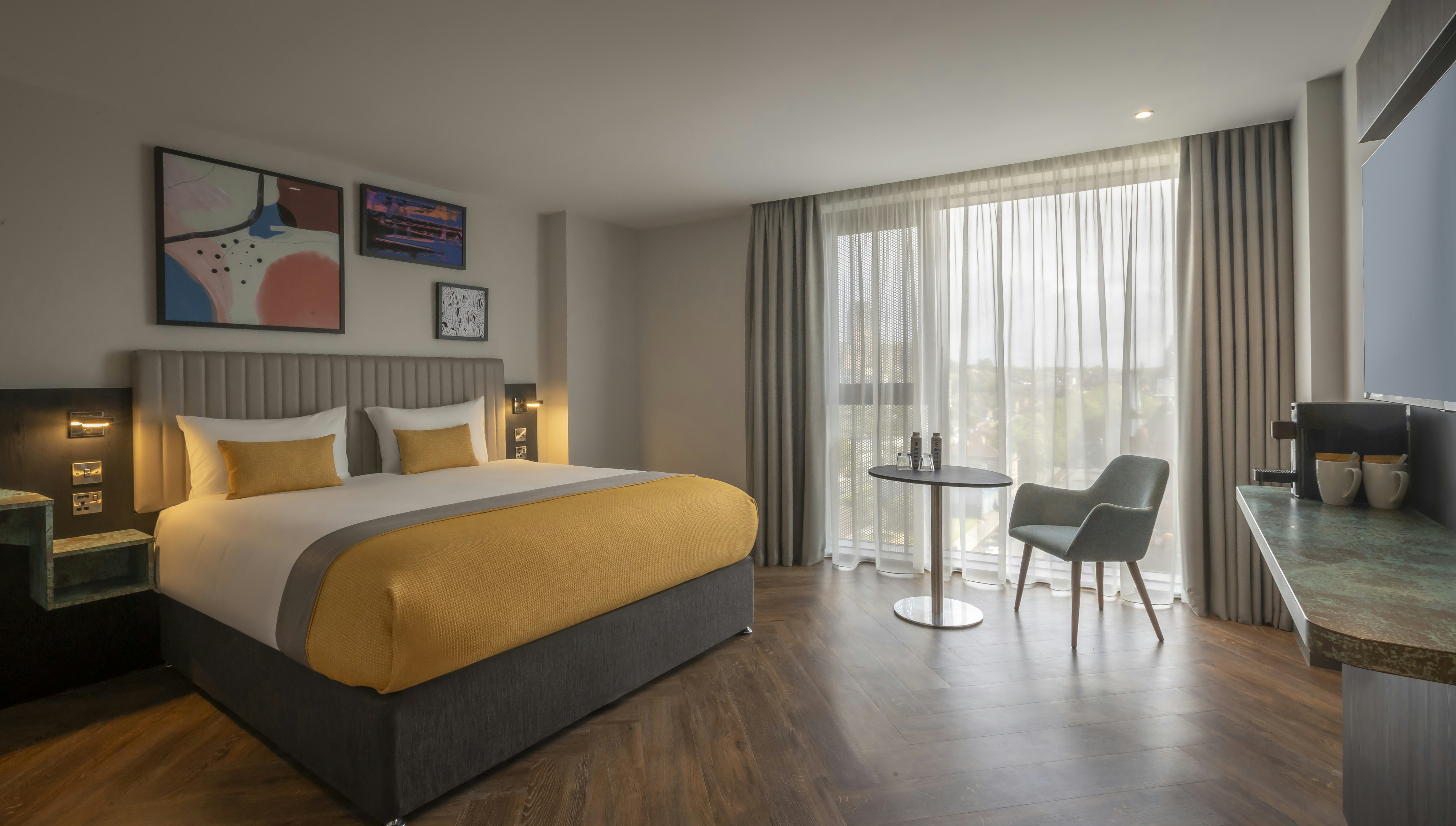 Executive, King Bed
