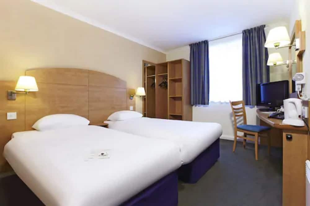 CAMPANILE MILTON KEYNES FENNY STRATFORD 5/25