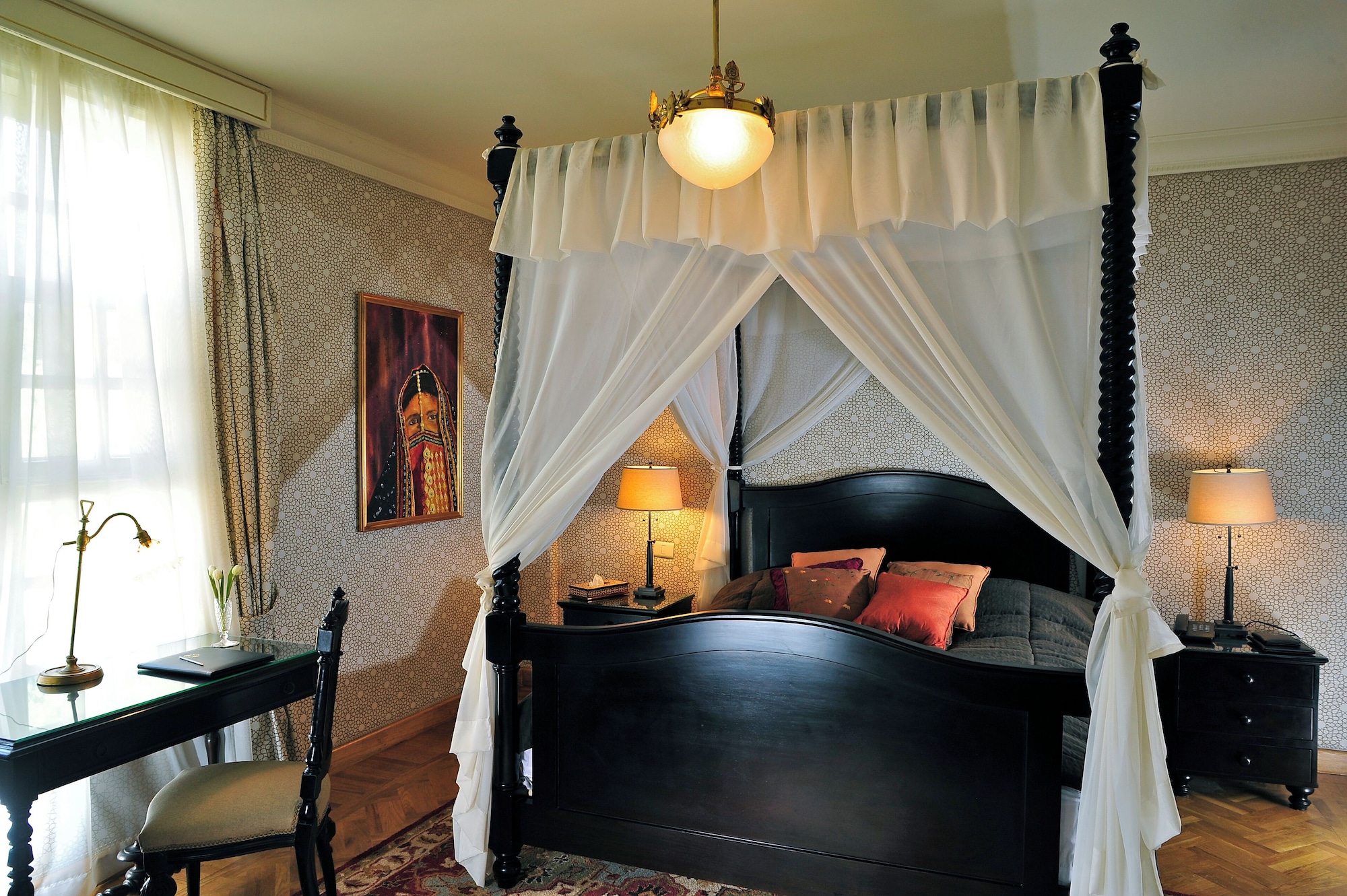 Premier, Suite, King Bed, Garden View, Garden Area