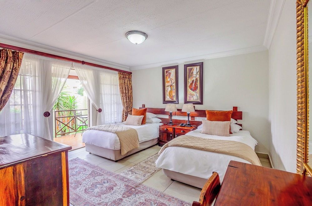 Afrique Boutique Hotel O.R. Tambo 6/50