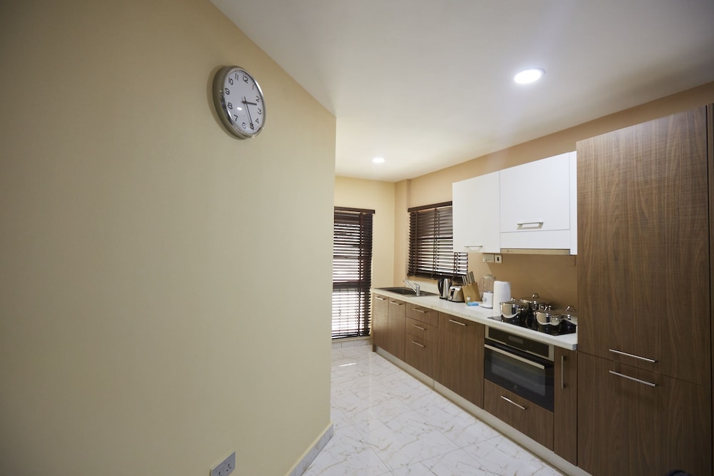 Belanova Apartments & Suites 7/45