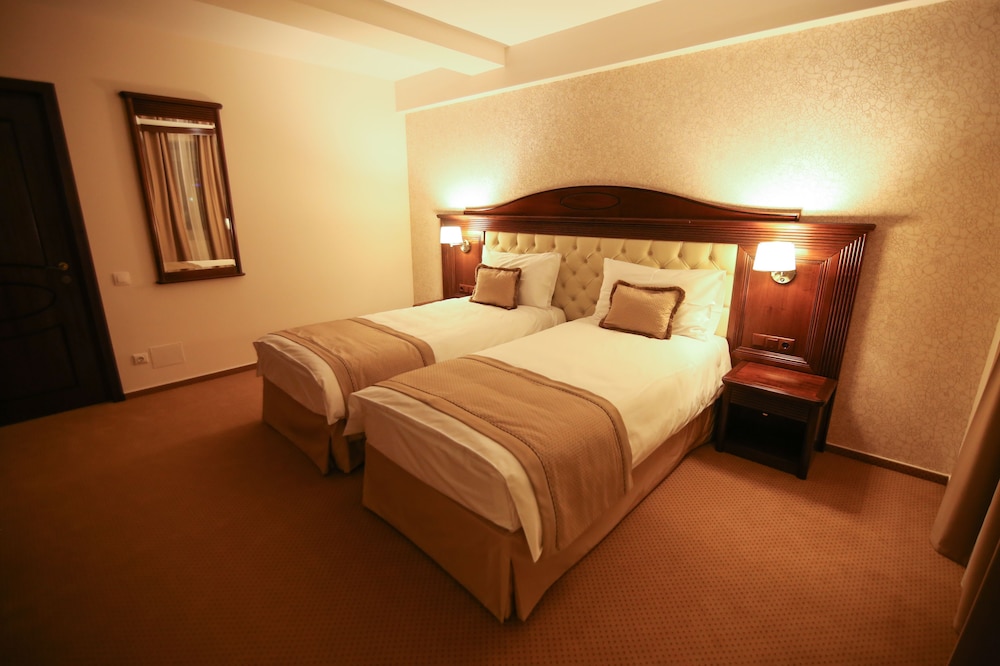 Hotel Carmen 8/32