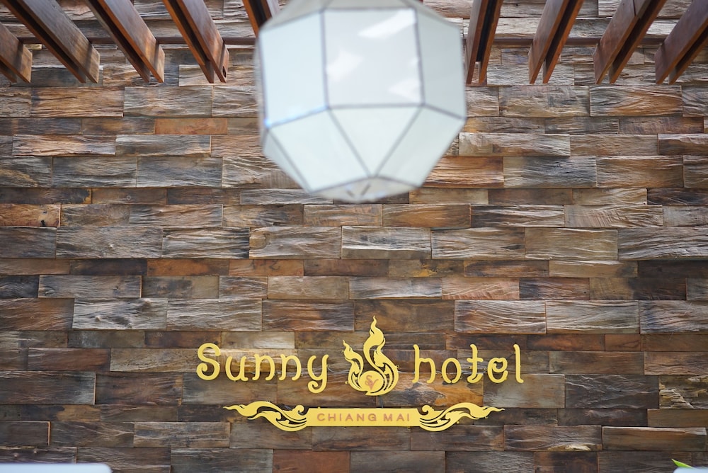 Sunny V Hotel 54/74