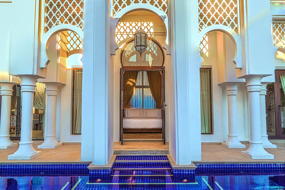 Banyan Tree Tamouda Bay 37/87