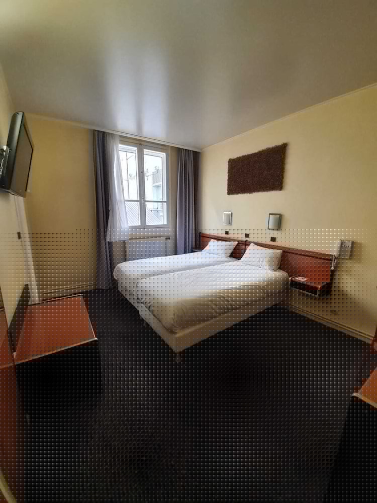 Le Grand Hôtel de Valenciennes 17/71