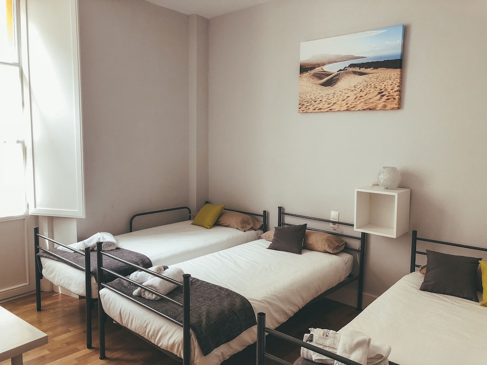 Apodaca Rooms 9/33