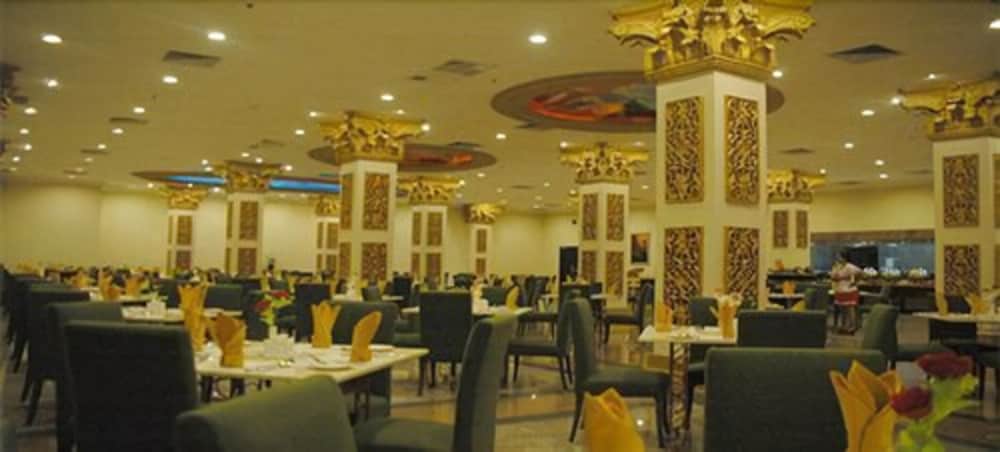 Pacific Palace Hotel 46/67