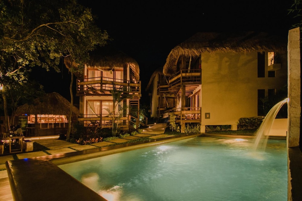 Hotel Carolina Bacalar 33/39