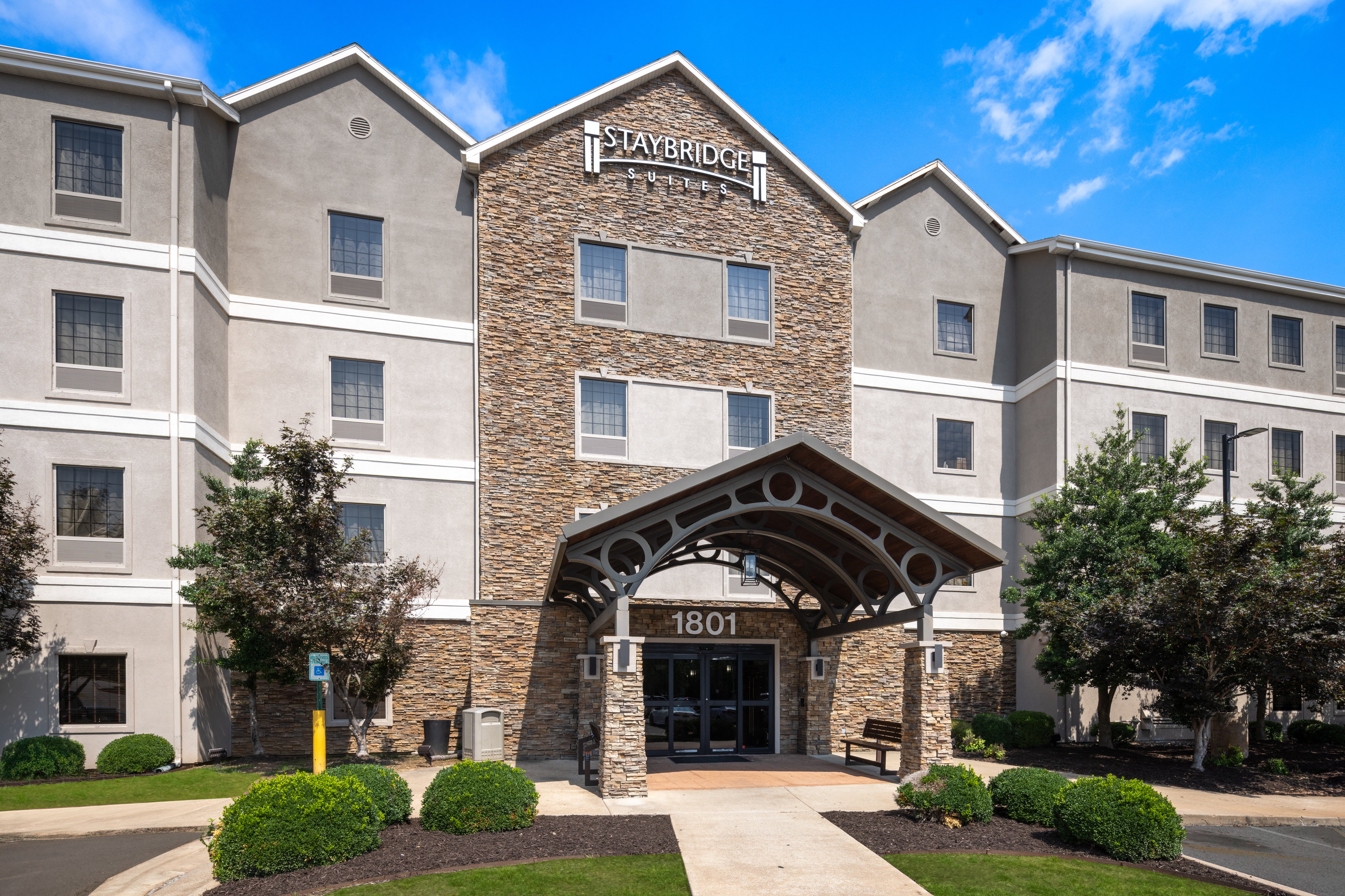Staybridge Suites Rogers Bentonville 47/49
