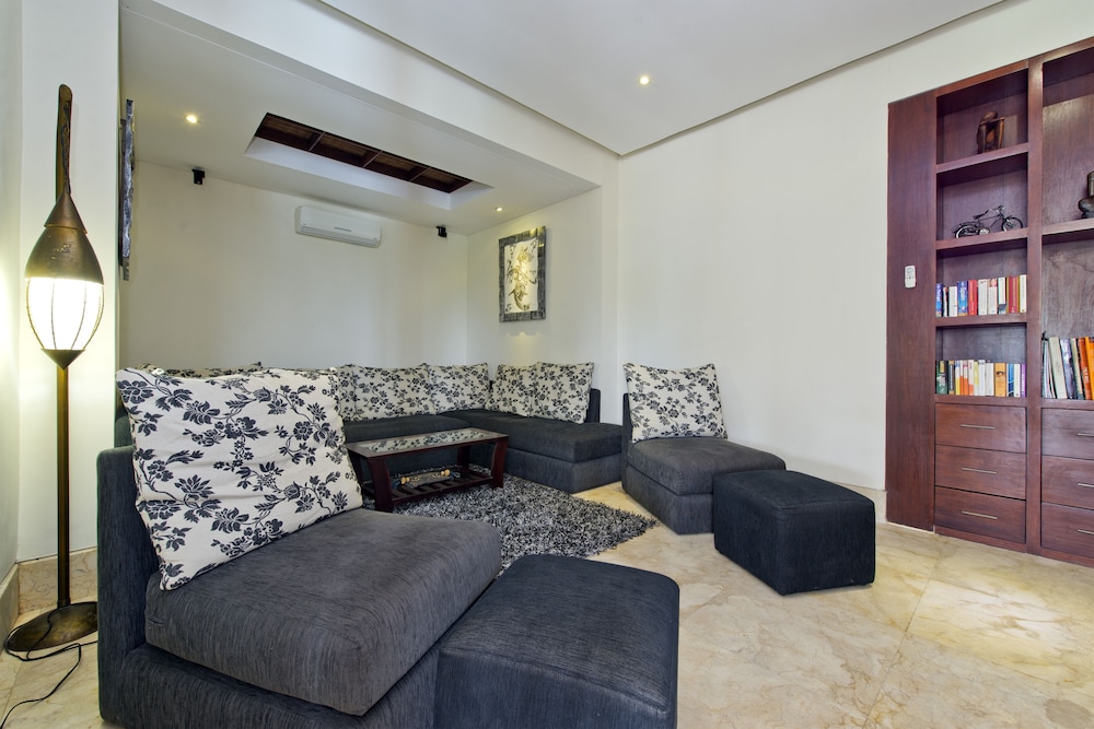 Adiwana Dara Ayu Villa 25/50
