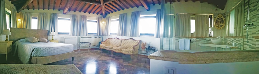 La Loggia Villa Gloria 45/68