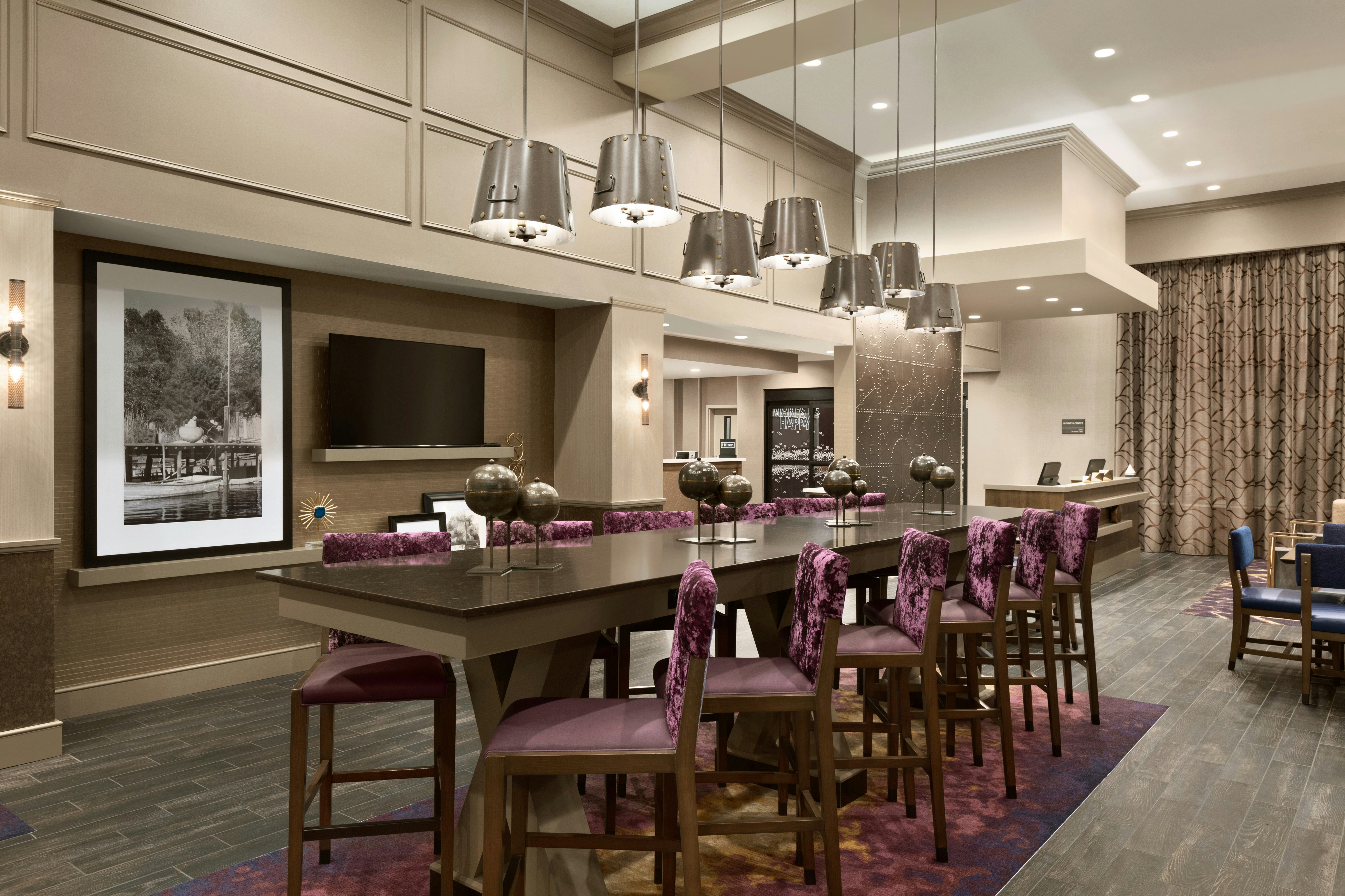Hampton Inn Suites Seattle Renton 33/53