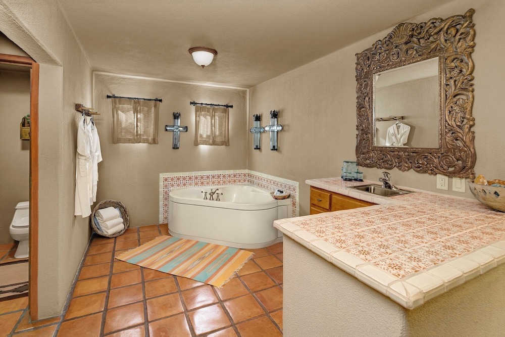 Cibolo Creek Ranch Marfa 49/50
