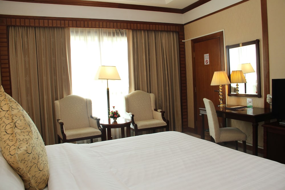 Don Chan Palace Hotel Convention 25/50