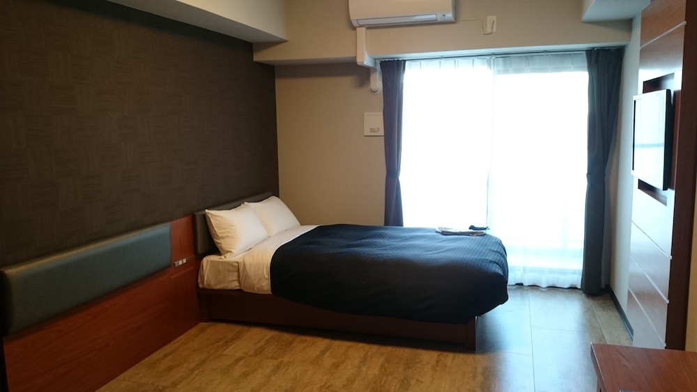 1 BEDROOM, ECONOMY, SINGLE
