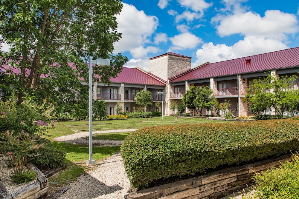 Y O Ranch Resort Hotel 52/55