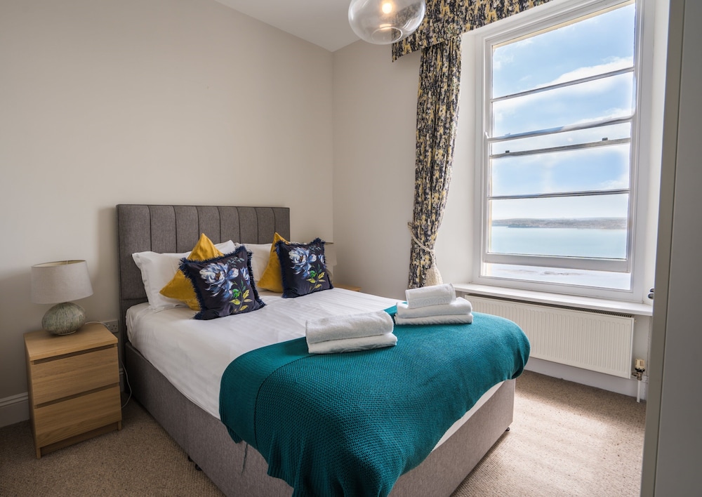 Superior, Apartment, Queen Bed, Sea View, Sofa, Kitchen
