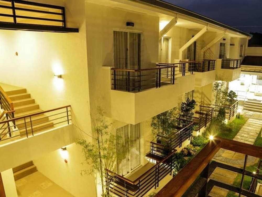 Icove Beach Hotel 11/38