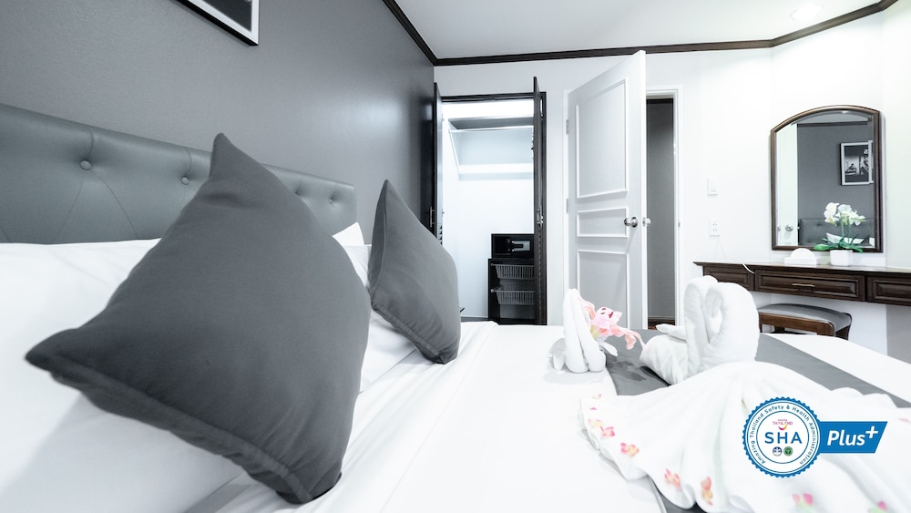 Yellow Ribbon Hills Boutique Suites 20/67