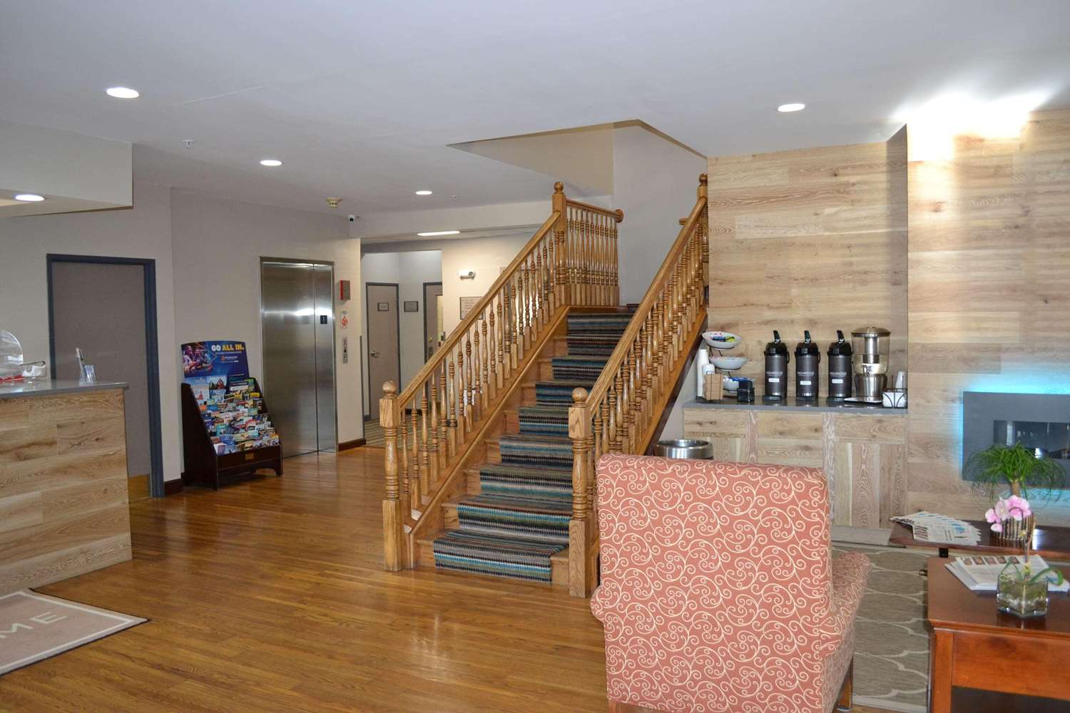 Country Inn and Suites By Radisson Gurnee 10/31