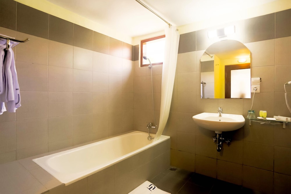 Taman Surgawi Resort And Spa 21/69