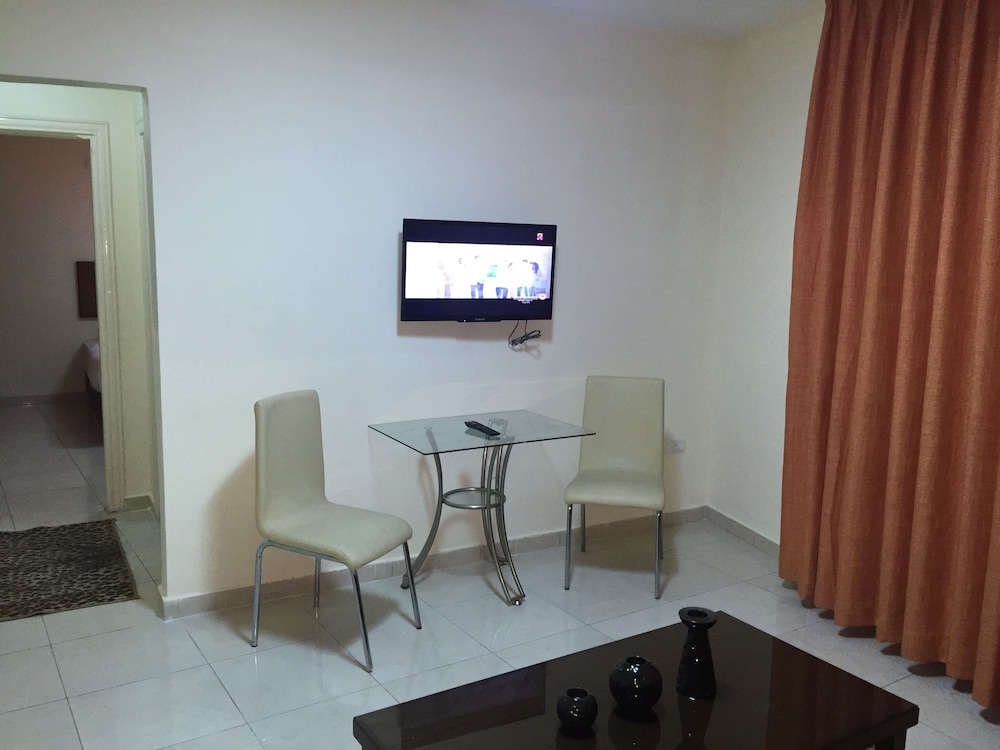 ZAINA PLAZA HOTEL 43/53