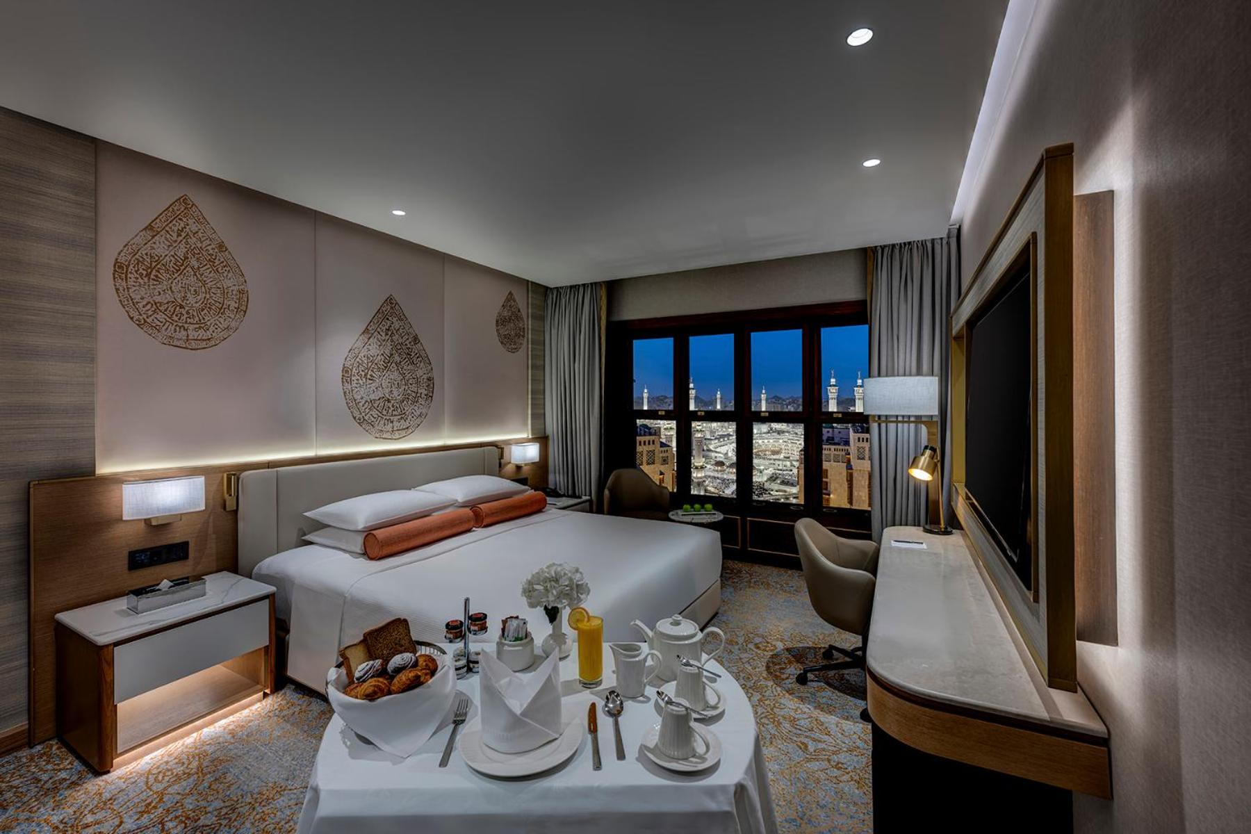 Vip, Luxury, Suite, Partial Kaaba View, Living Area, Lounge Access