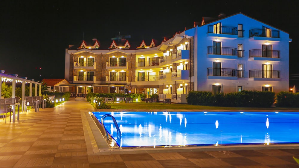 Acroter Hotel & Spa 4/50