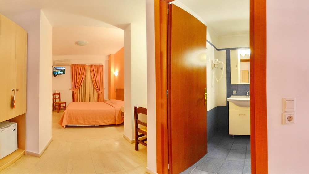 CASA BLUE HOTEL 57/60