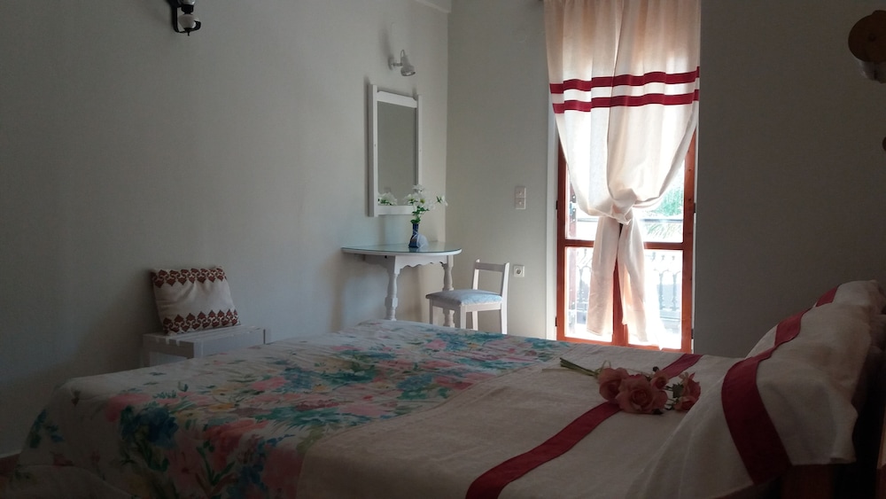 SEMIRAMIS APARTMENTS 8/21