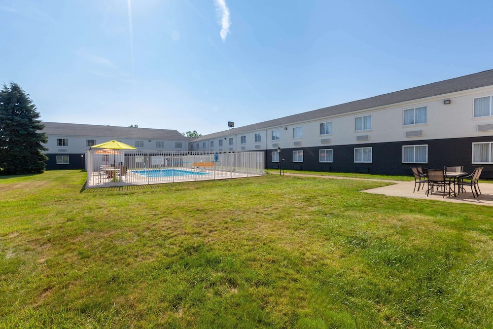 Days Inn By Wyndham Sandusky / Cedar Point 28/30