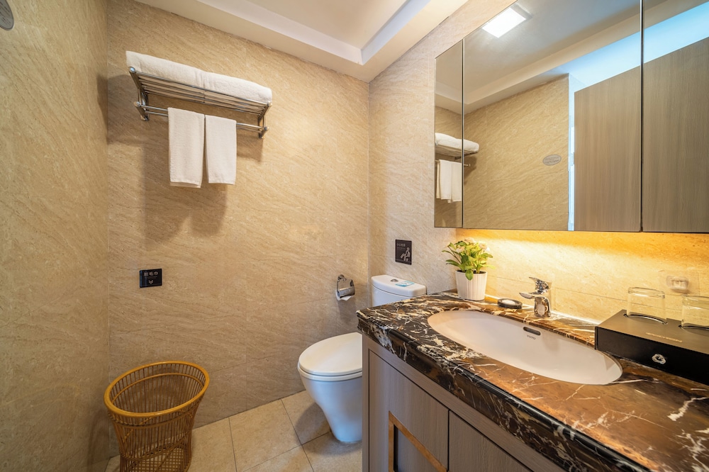 Poltton International Apartment (Foshan Zumiao Lingnan Tiandi Branch) 42/42