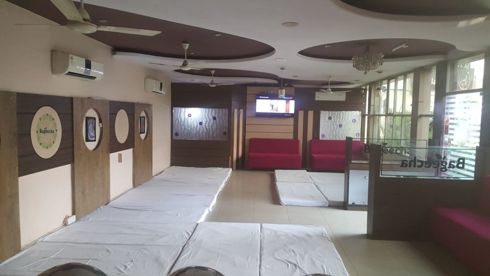 Classic 7 Hotel &amp; Restaurant 16/43