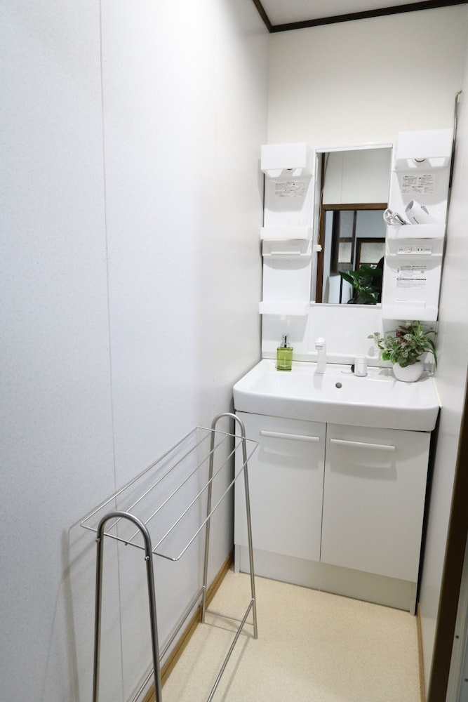 Guest House E-Nine 19/20