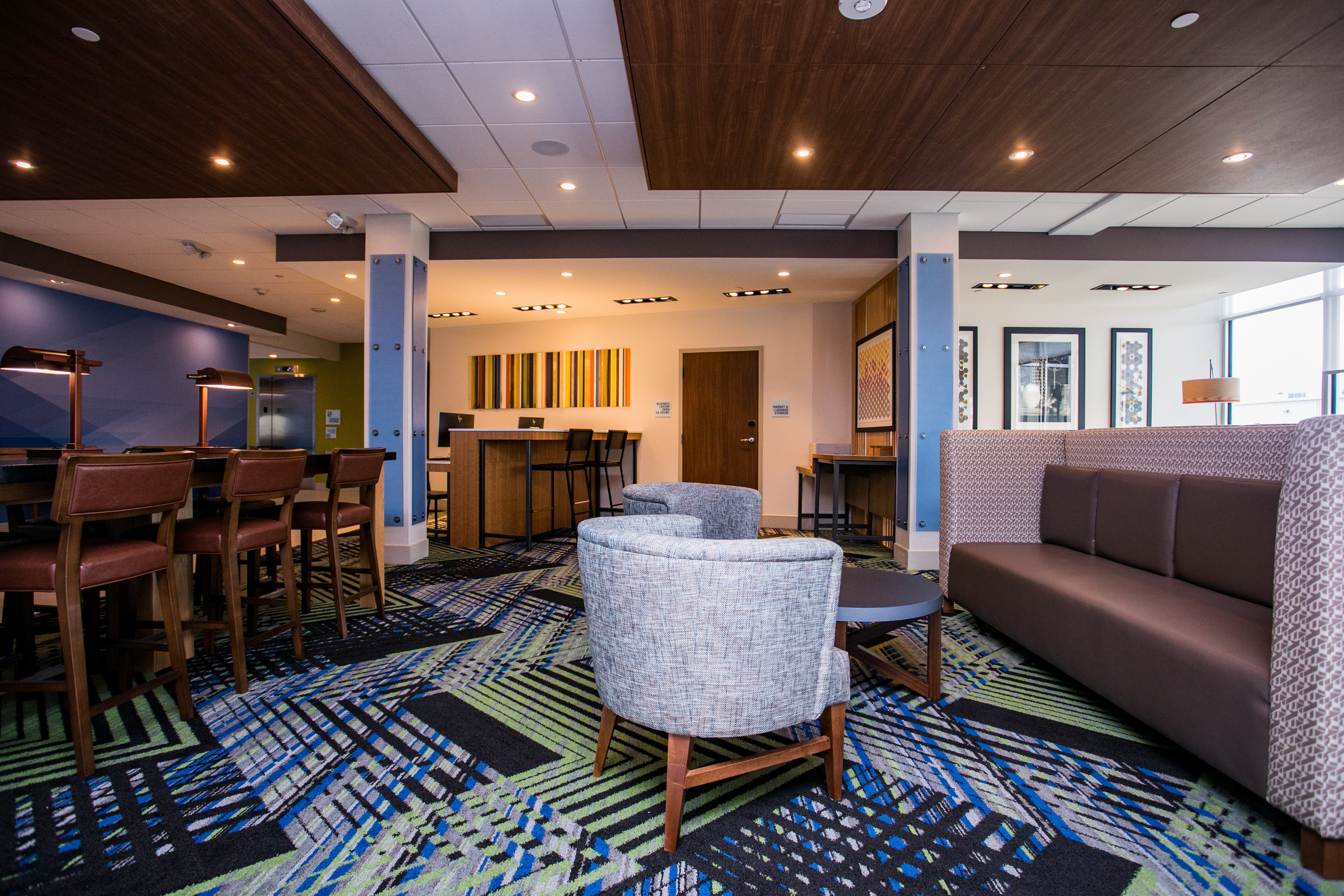Holiday Inn Express & Suites Rehoboth Beach 37/51