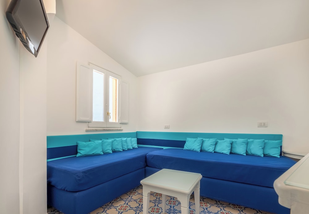 Antiche Mura Hotel 46/66