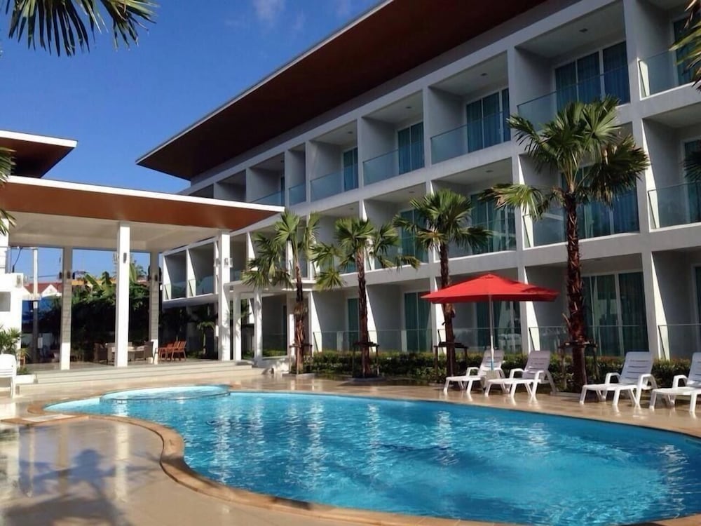 Clear House Resort 12/56