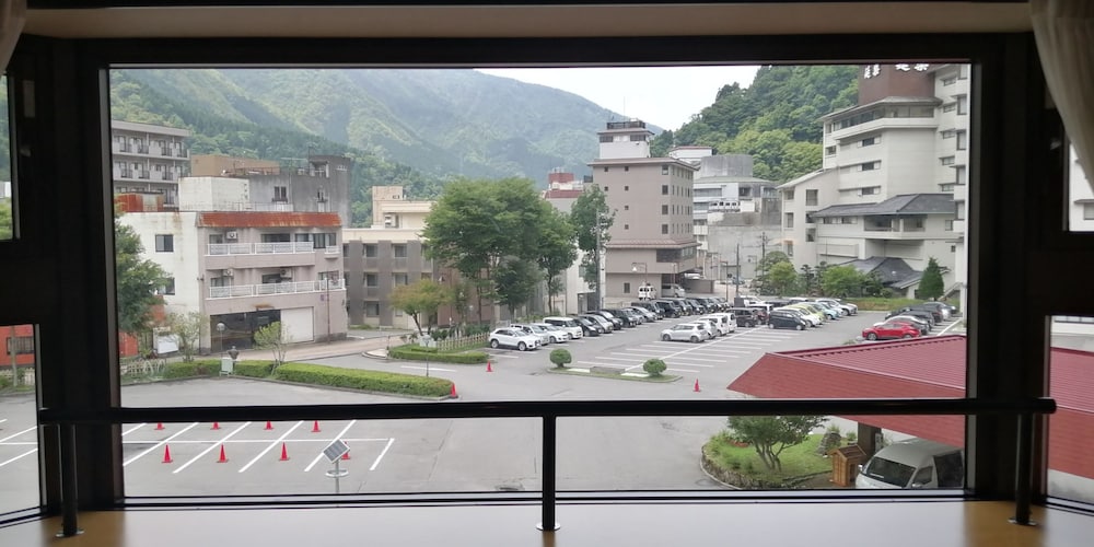 Kurobe Unazukionsen Yamanoha (ex New Otani Unatsuki) 3/74
