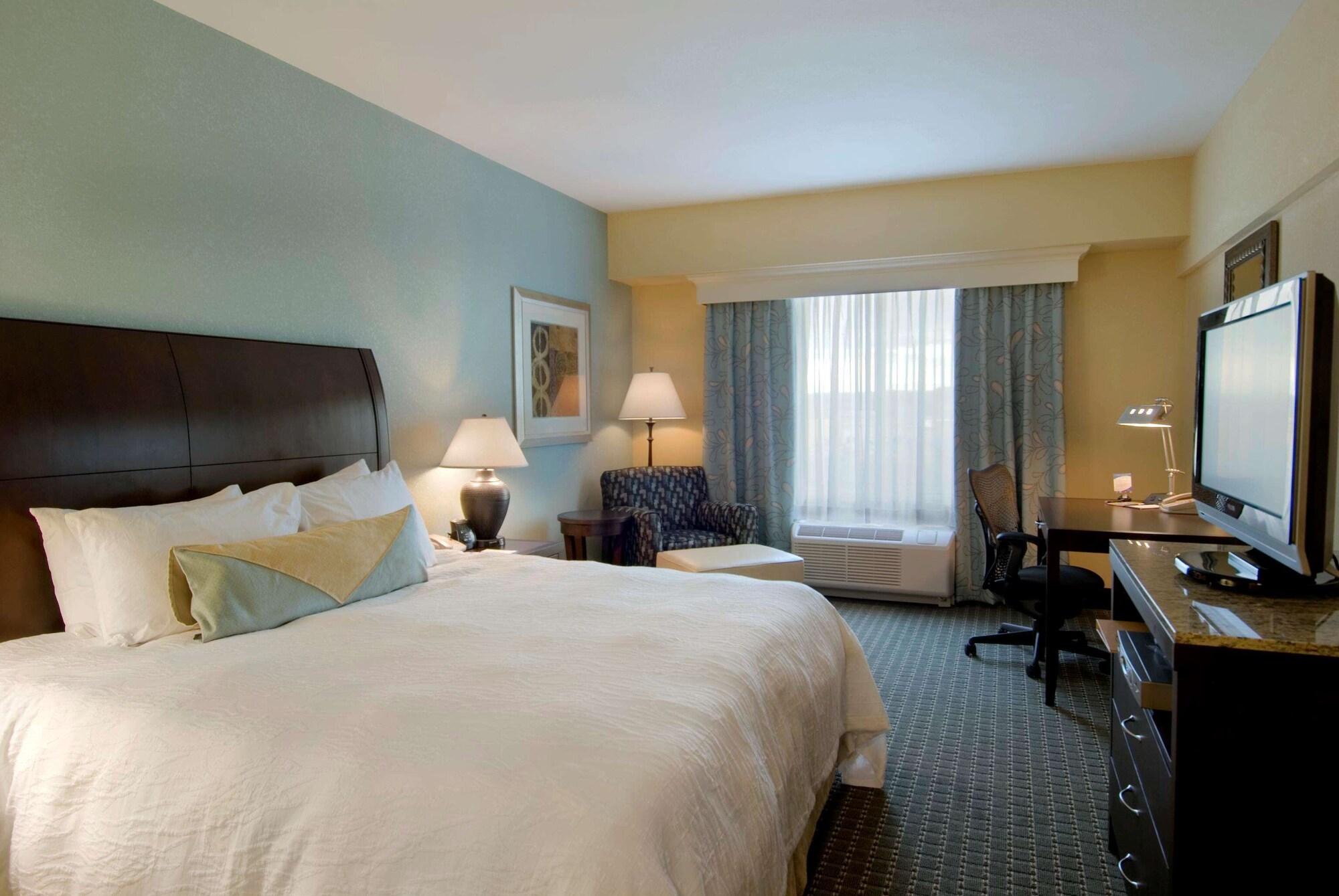 ROOM, KING BED, ACCESSIBLE