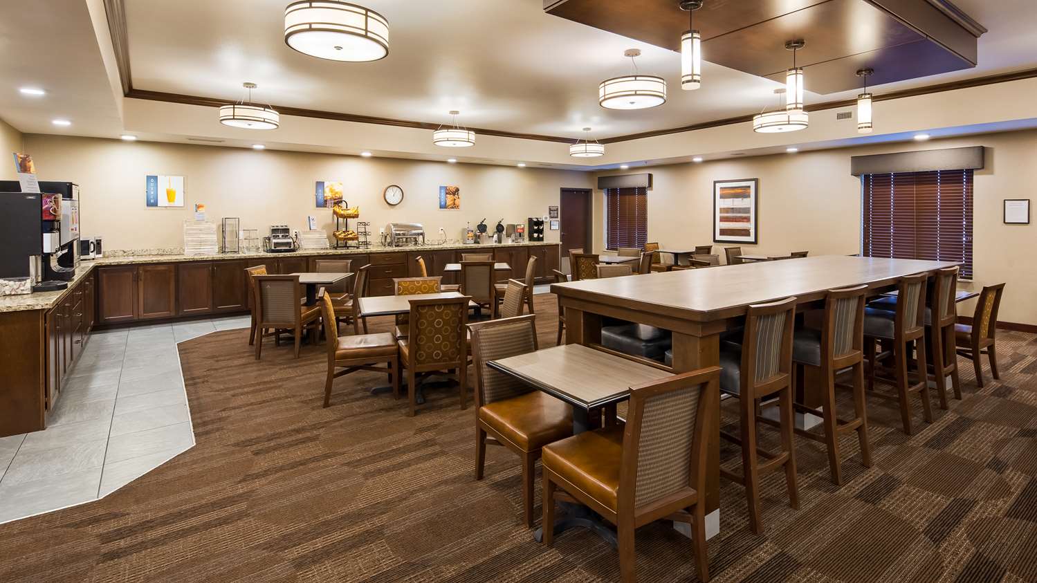 Best Western Plus Lincoln Inn & Suites 21/26