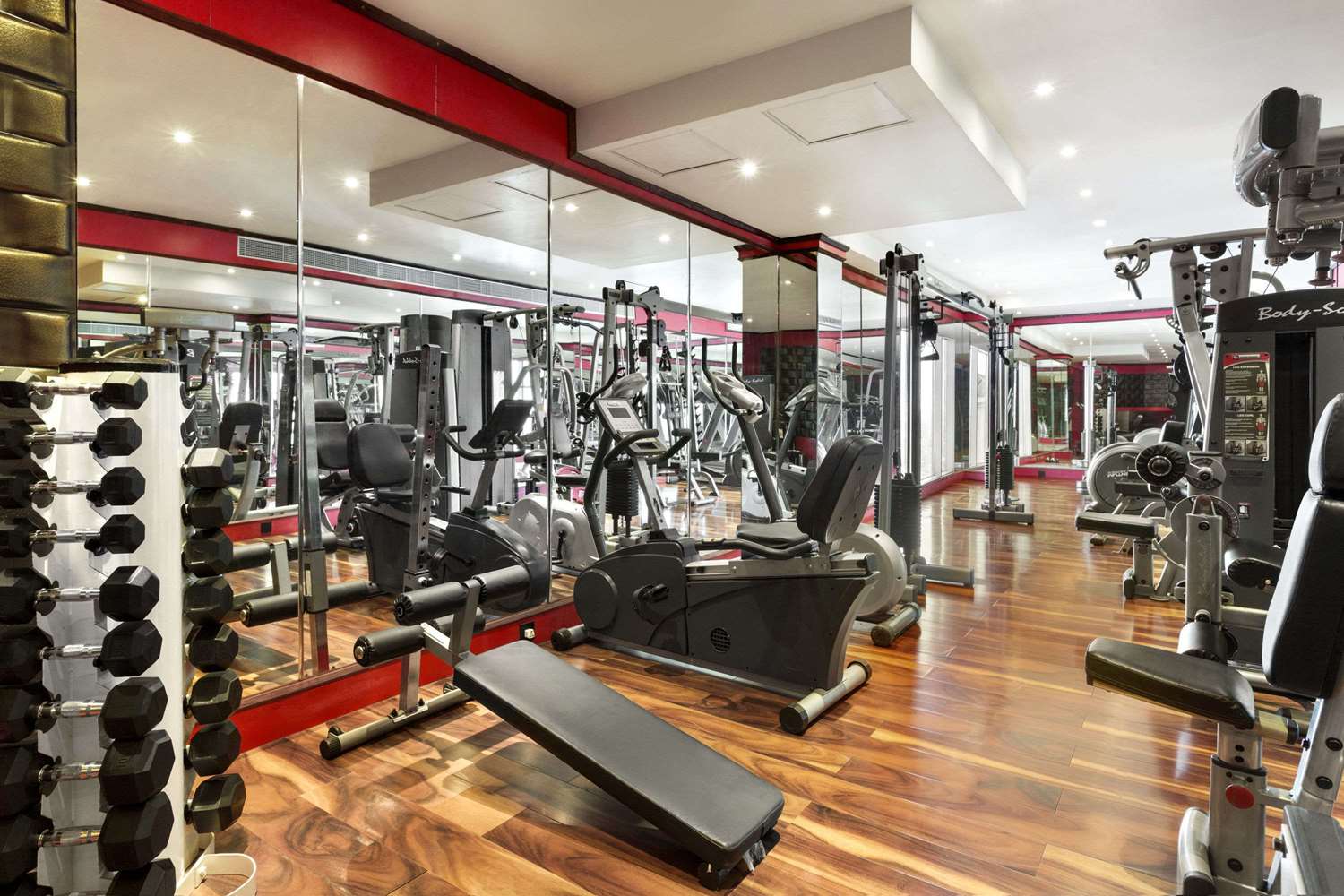 Ramada by Wyndham Alleppey 4/15