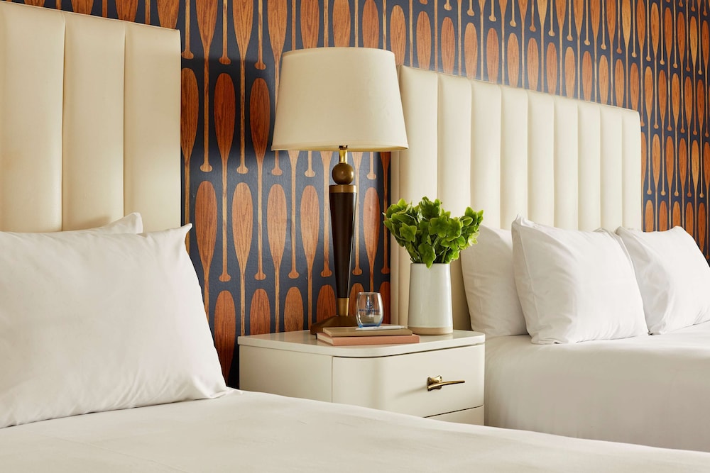 Waterfront Hotel - JDV by Hyatt 25/55