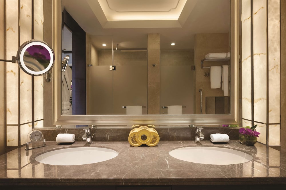 Shangri-La Hefei 50/50
